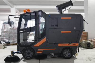 現(xiàn)在的電動(dòng)清掃車都是掃吸一體的嘛！有抑塵效果？